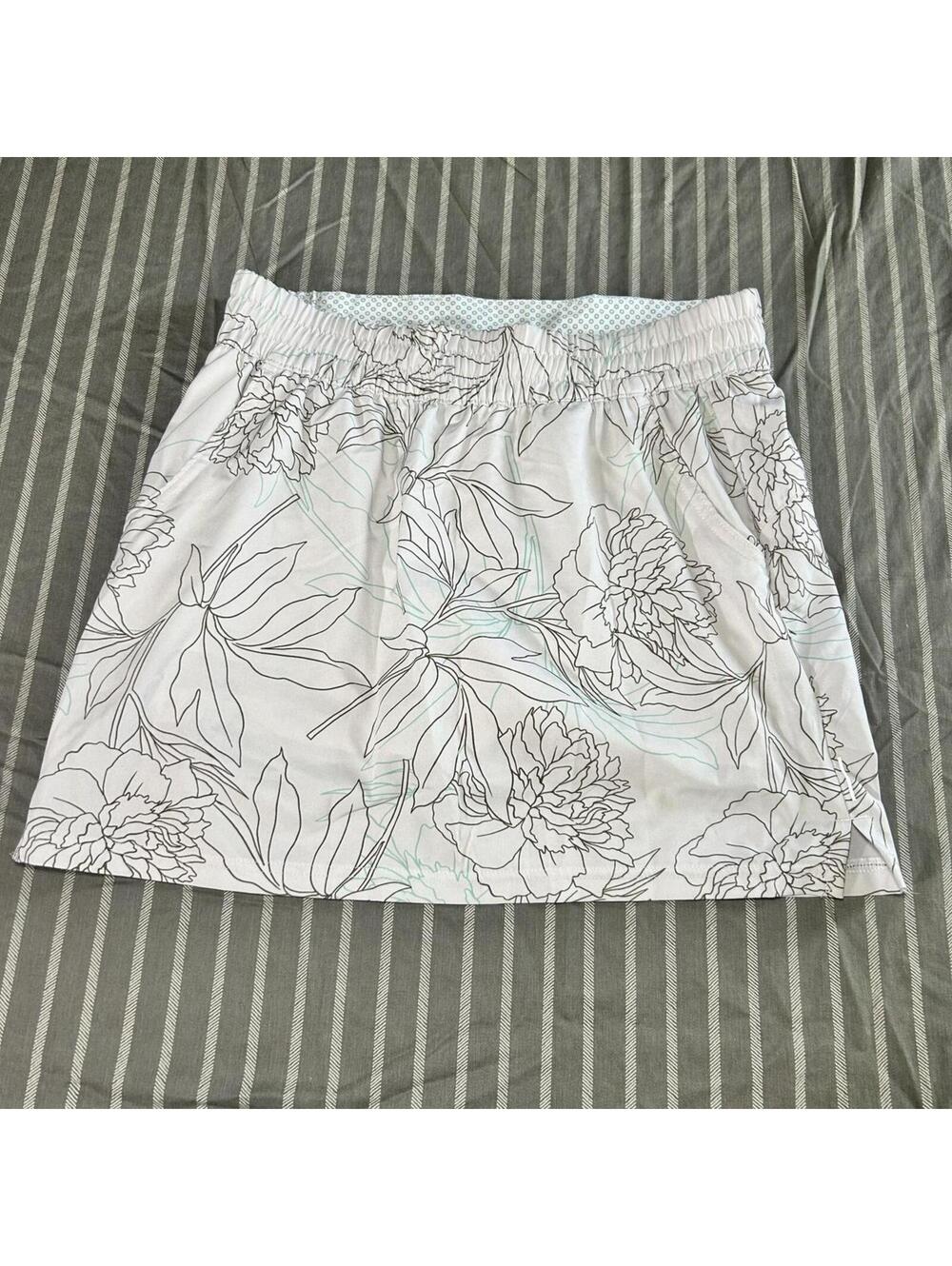 Columbia Alpine Chill Zero Skort color white Leafy lines print Women's size M